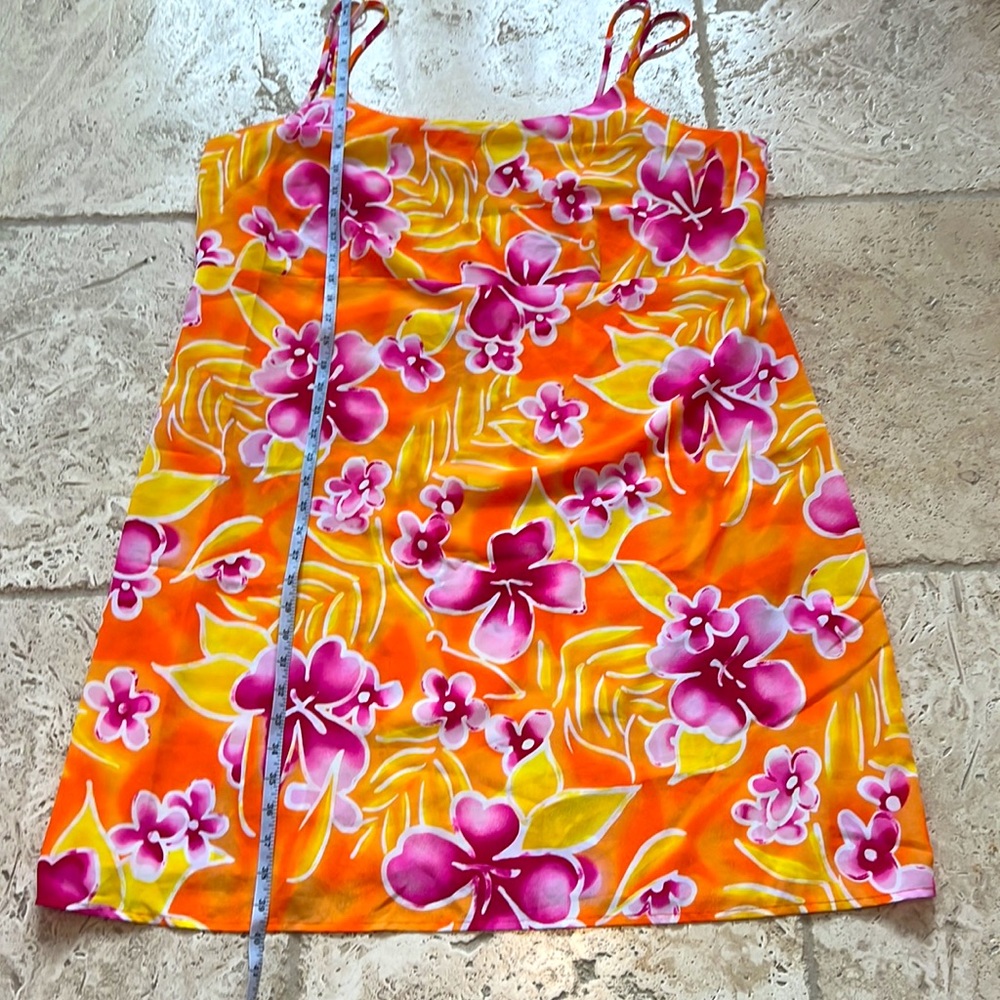 Tropical pattern vacation dress! Gorgeous!